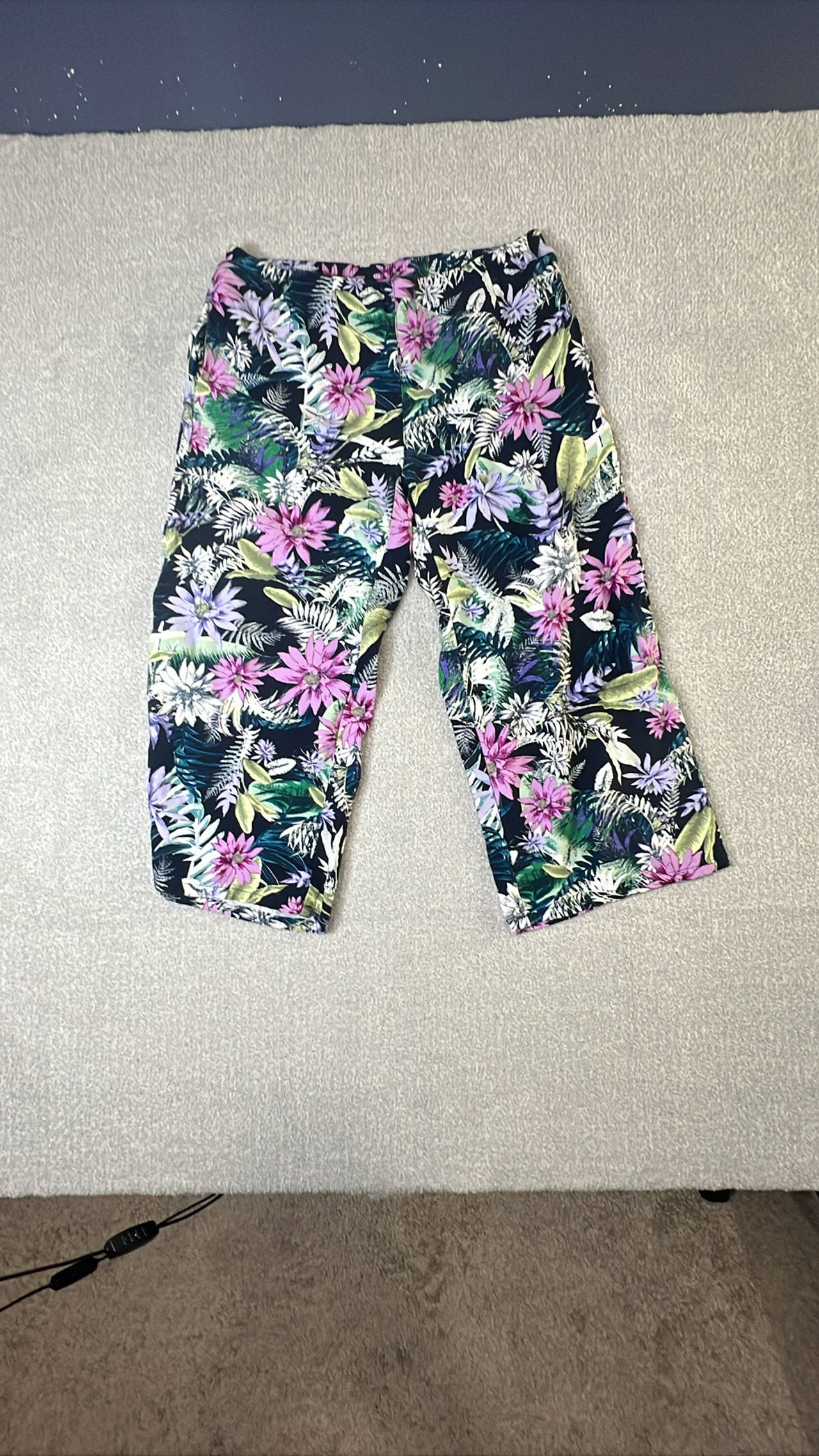 floral print capri pants