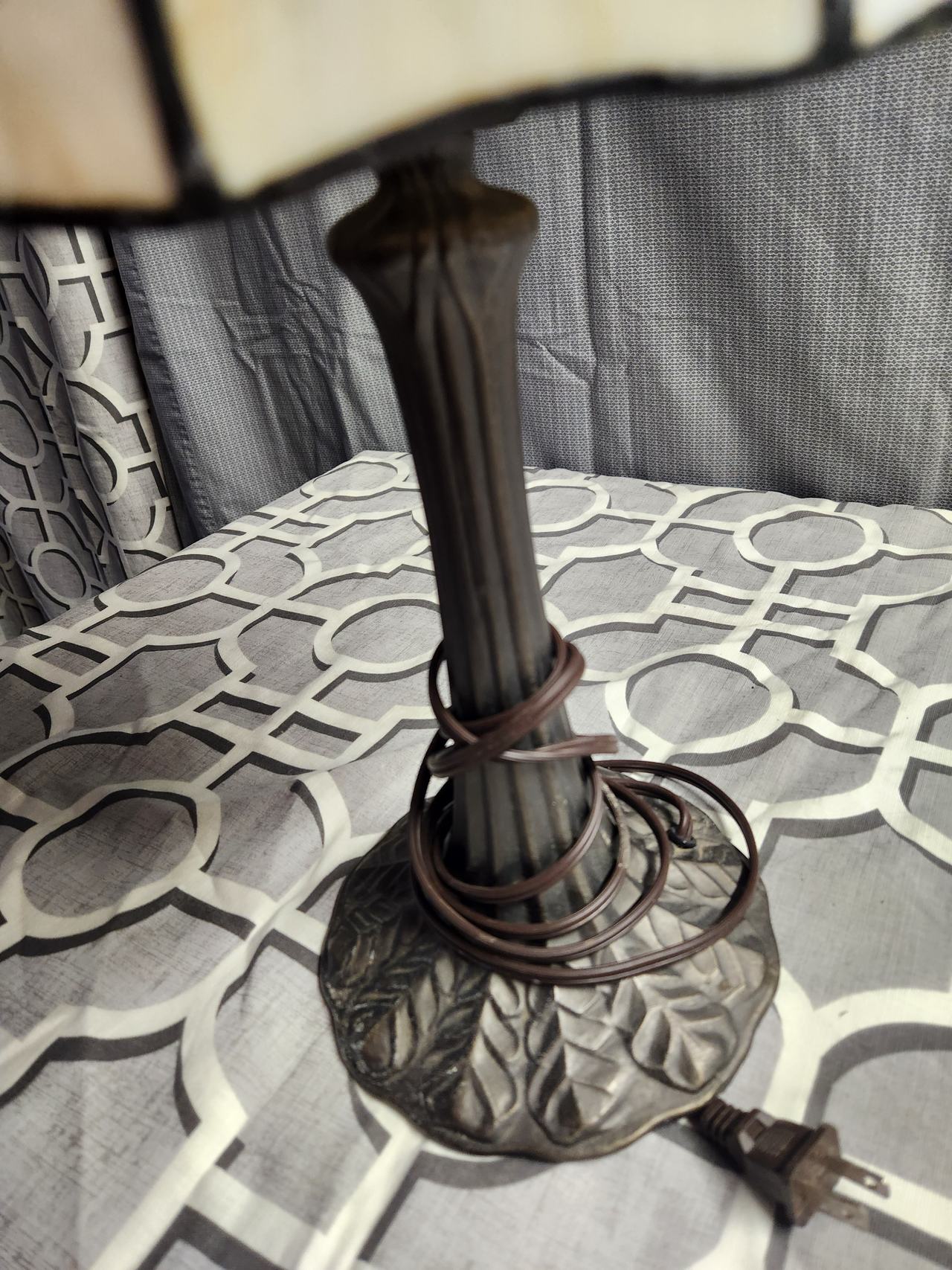 Tiffany Style Dragonfly Stained Glass Table Lamp