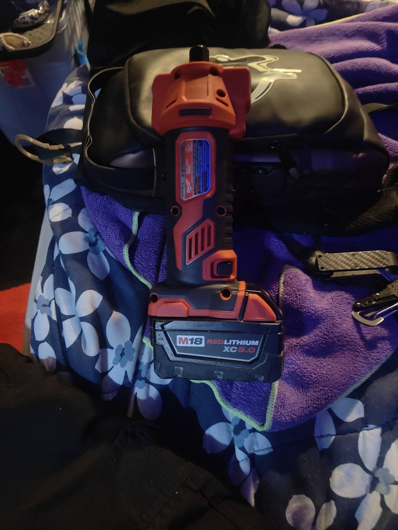 Milwaukee M18 Cordless Cut-Out Tool with 5.0Ah Battery