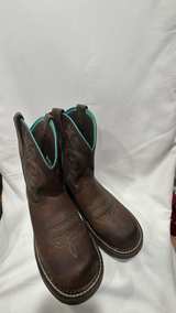 Ariat Women's Fatbaby Heritage Western Boot size 8.5 - Image 3