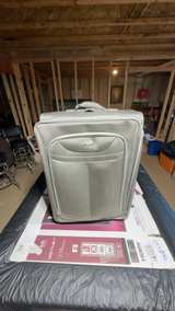 Delsey Expandable Bag 30x20 - Image 1