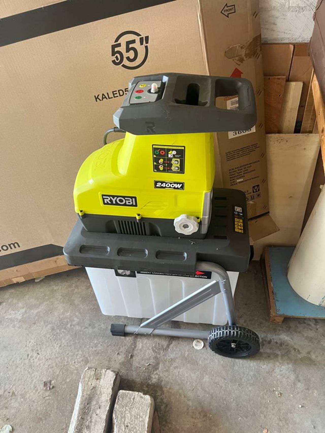 Ryobi 2400W Silent Shredder
