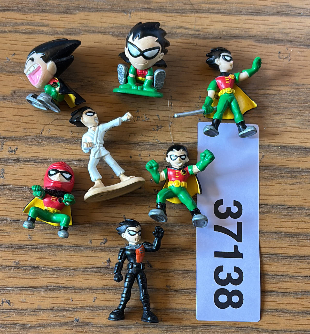 Teen Titans Robin Mini Figure Set