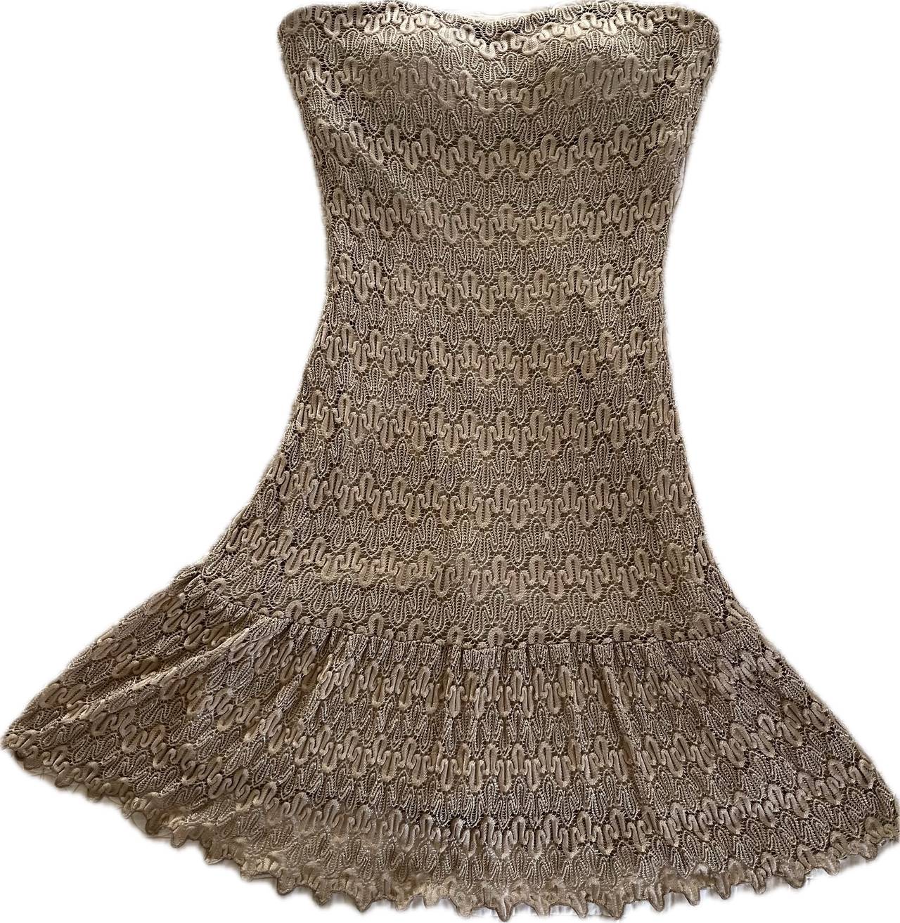 Caché Crocheted Gold Lace Strapless Dress with Removable Straps