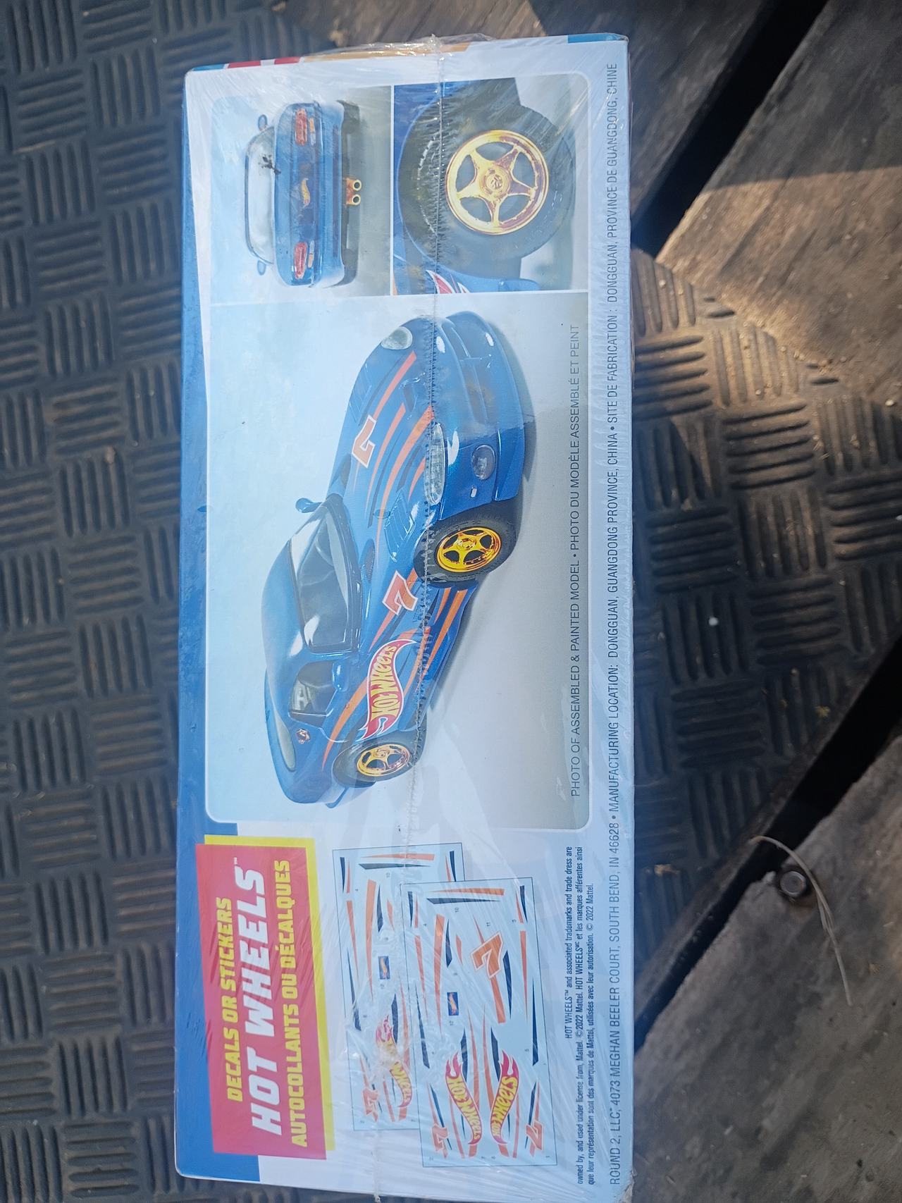 AMT 1997 Dodge Viper GTS Hot Wheels Snapit 1/25 Model Kit