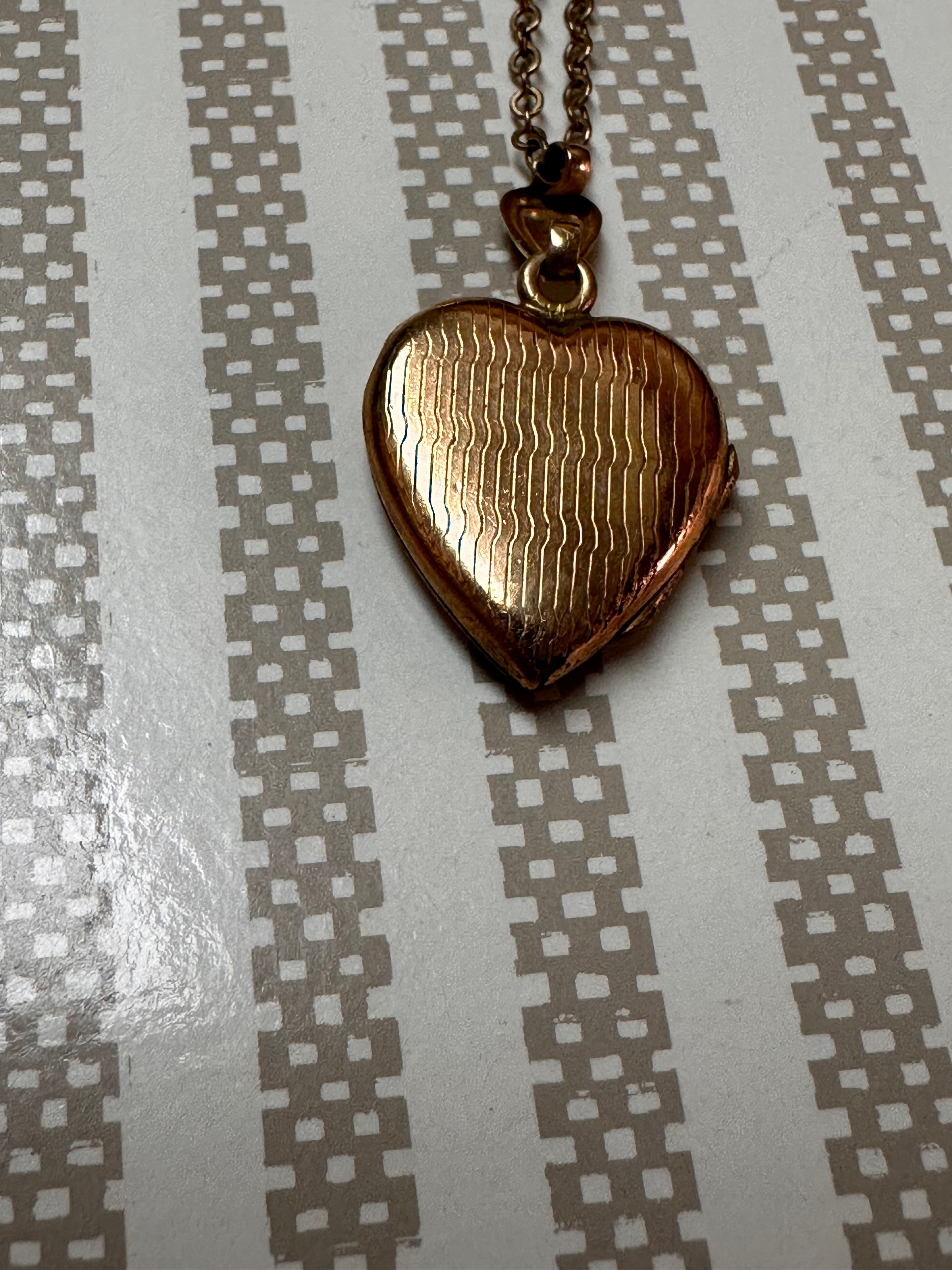 Vintage Heart Locket Pendant - Image 5