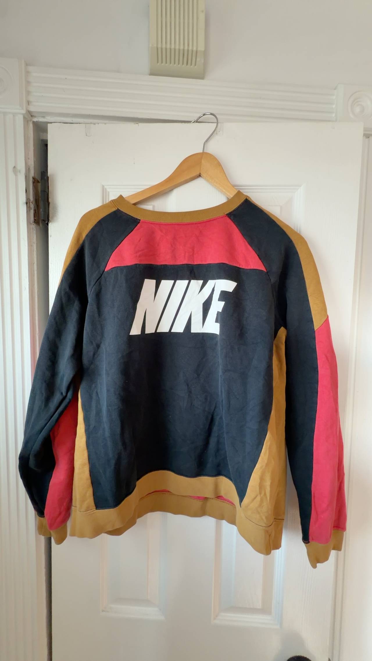 Nike Icon Clash Pink Metallic Gold Funnel Sweater Large 
