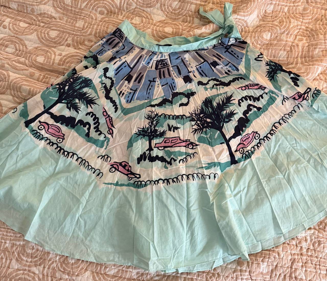 Angie Novelty Print A Line skirt. Vintage style. Large.