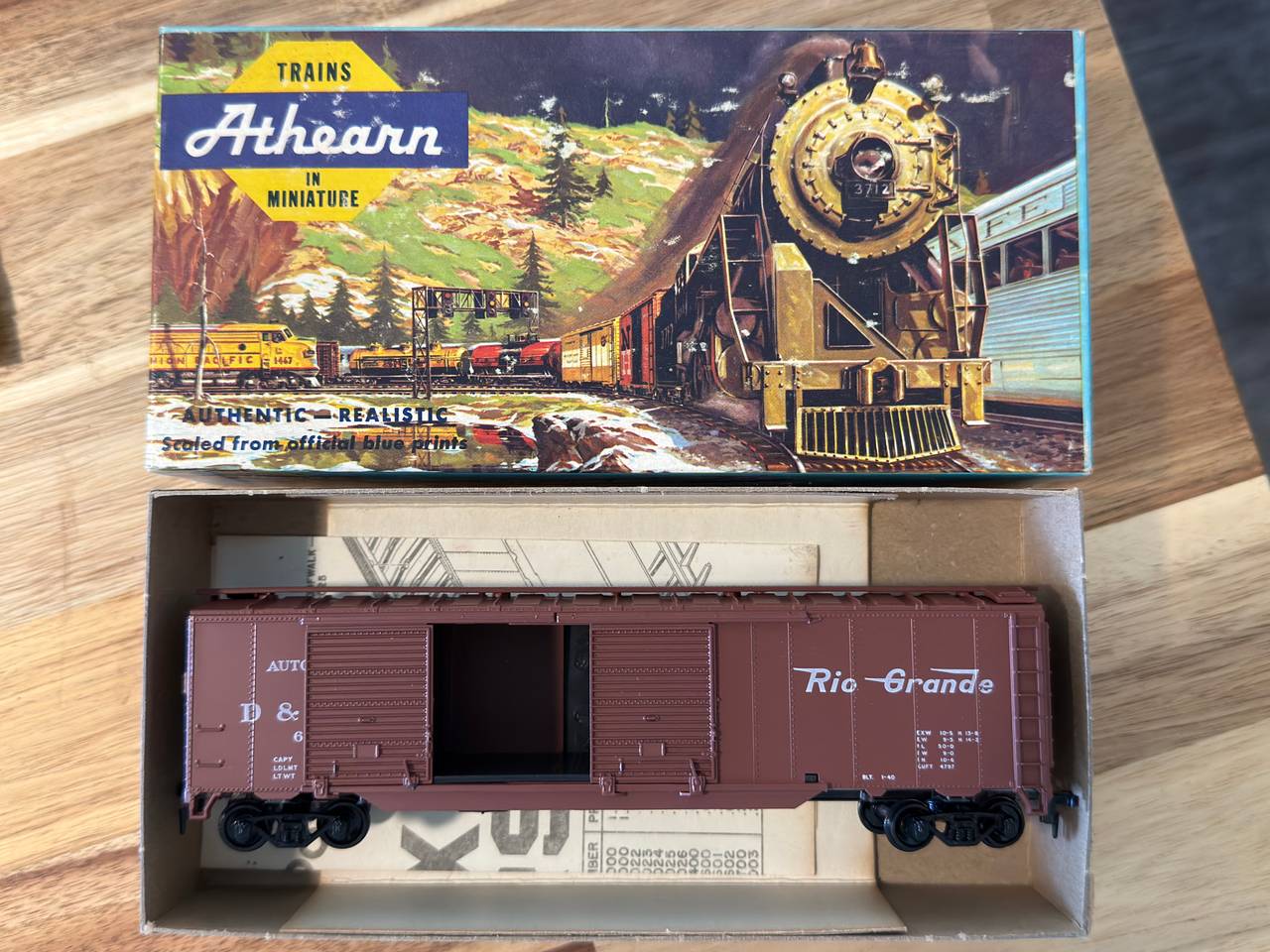 Athearn HO Scale Rio Grande 50' Double Door Automobile Boxcar