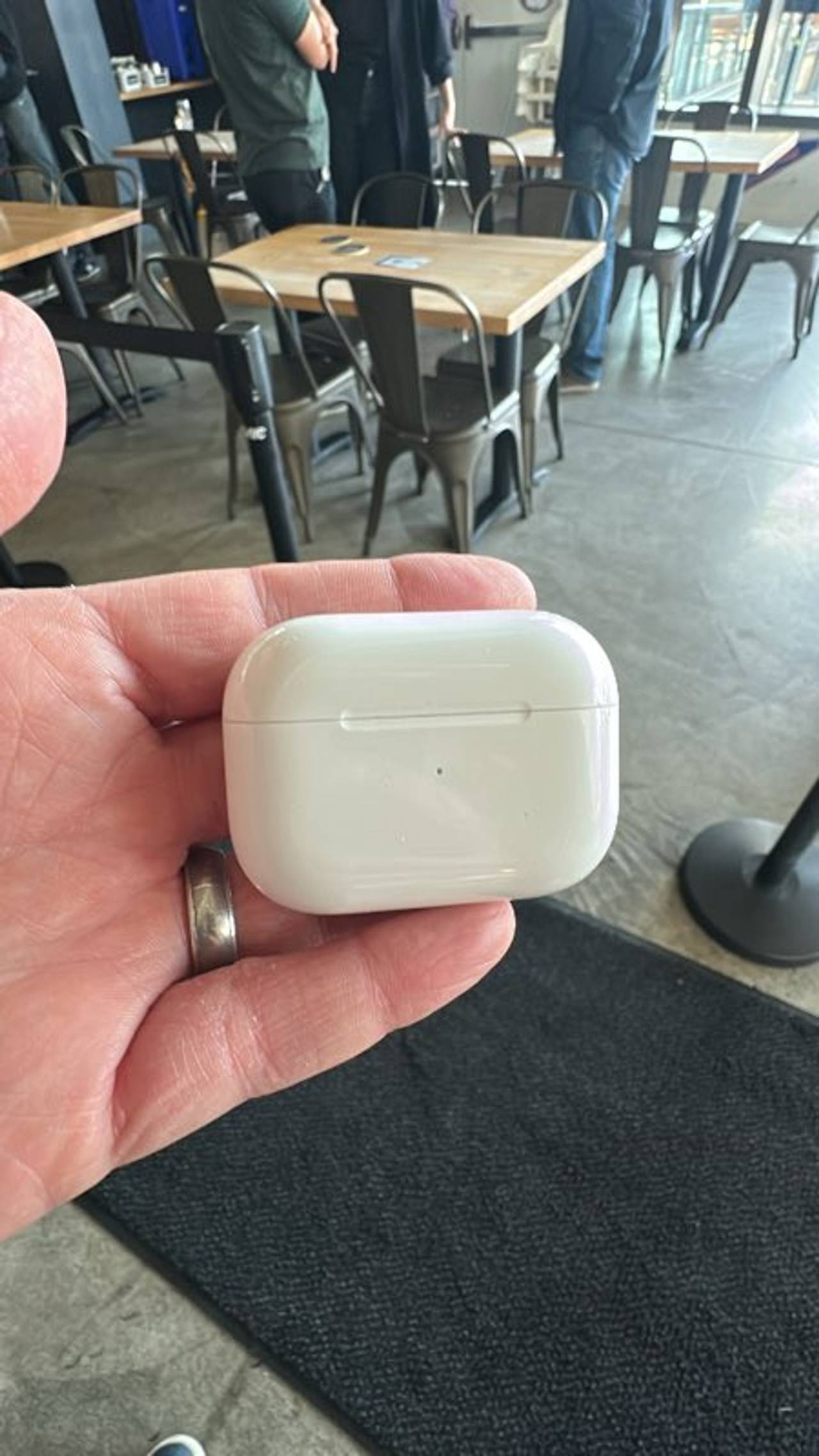 Apple AirPods Pro (Left Ear Only)