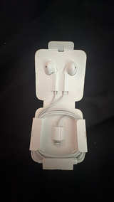 Apple EarPods with Lightning Connector (White) - Image 2