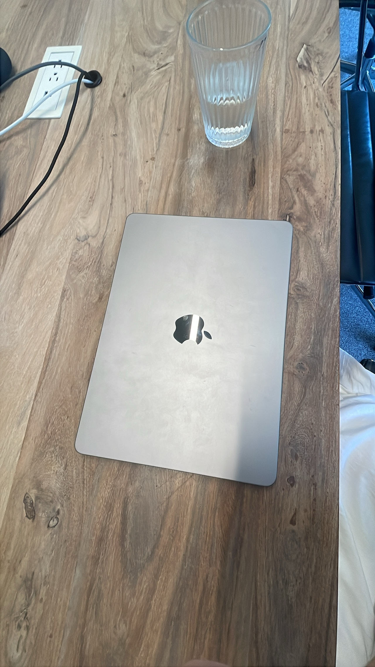 Apple MacBook