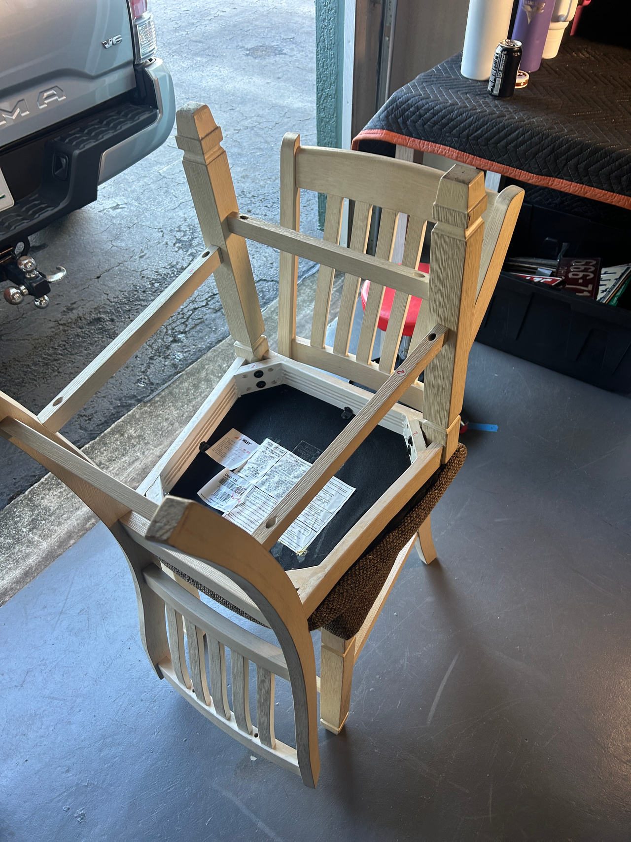 Ashley Furniture Kimonte Dining Chair