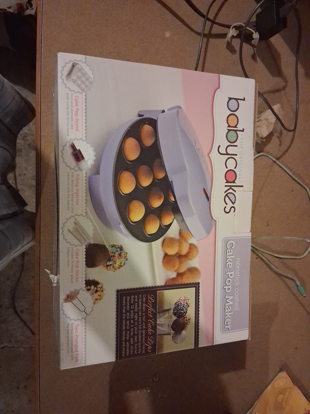 Babycakes Multi-Treat Baker / Cake Pop Maker