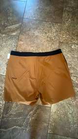 Vuori Peak Boardshort new with tags 36 waist - Image 4