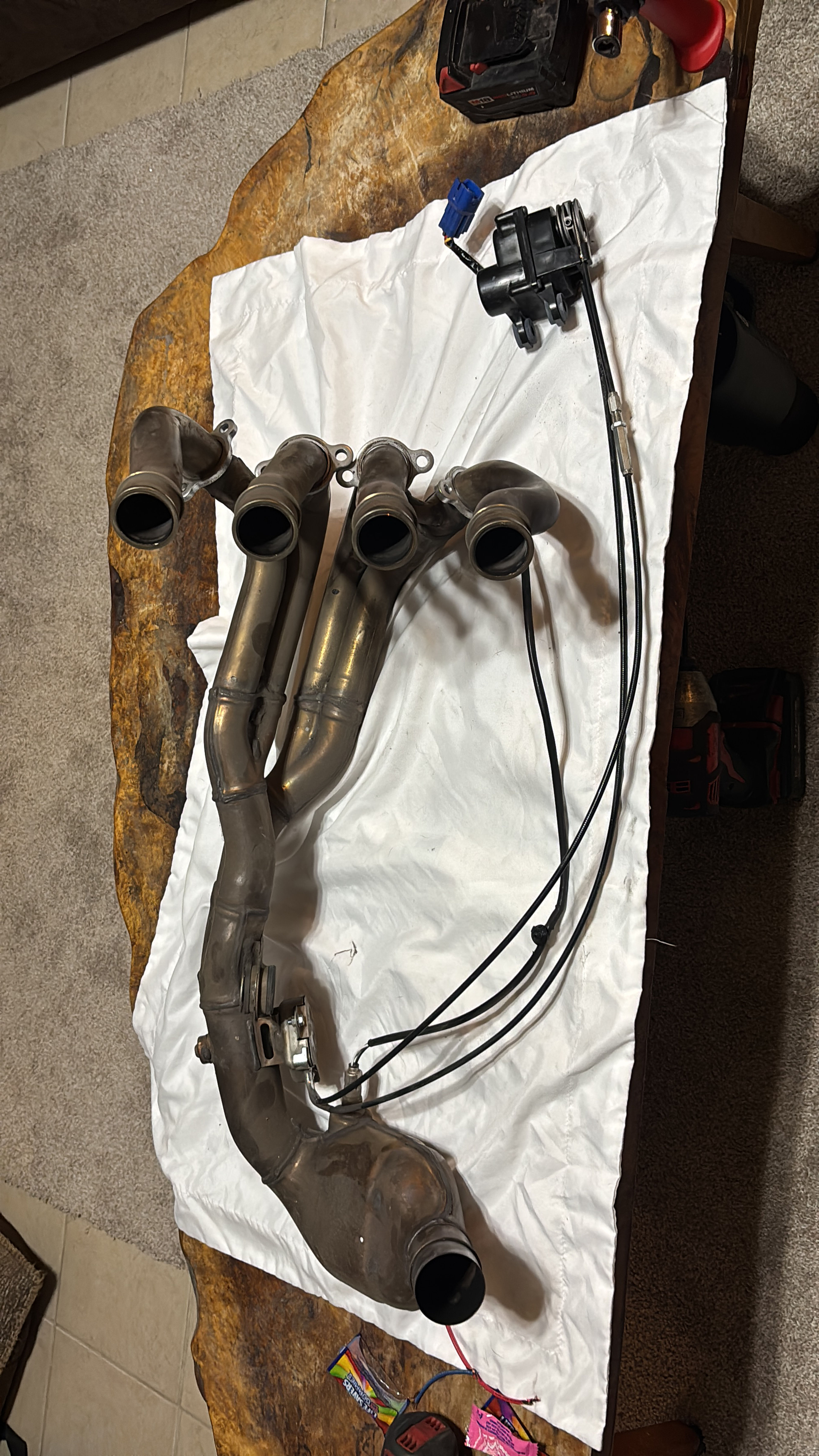 2021 Honda CBR600RR OEM Exhaust Header with EXUP Servo