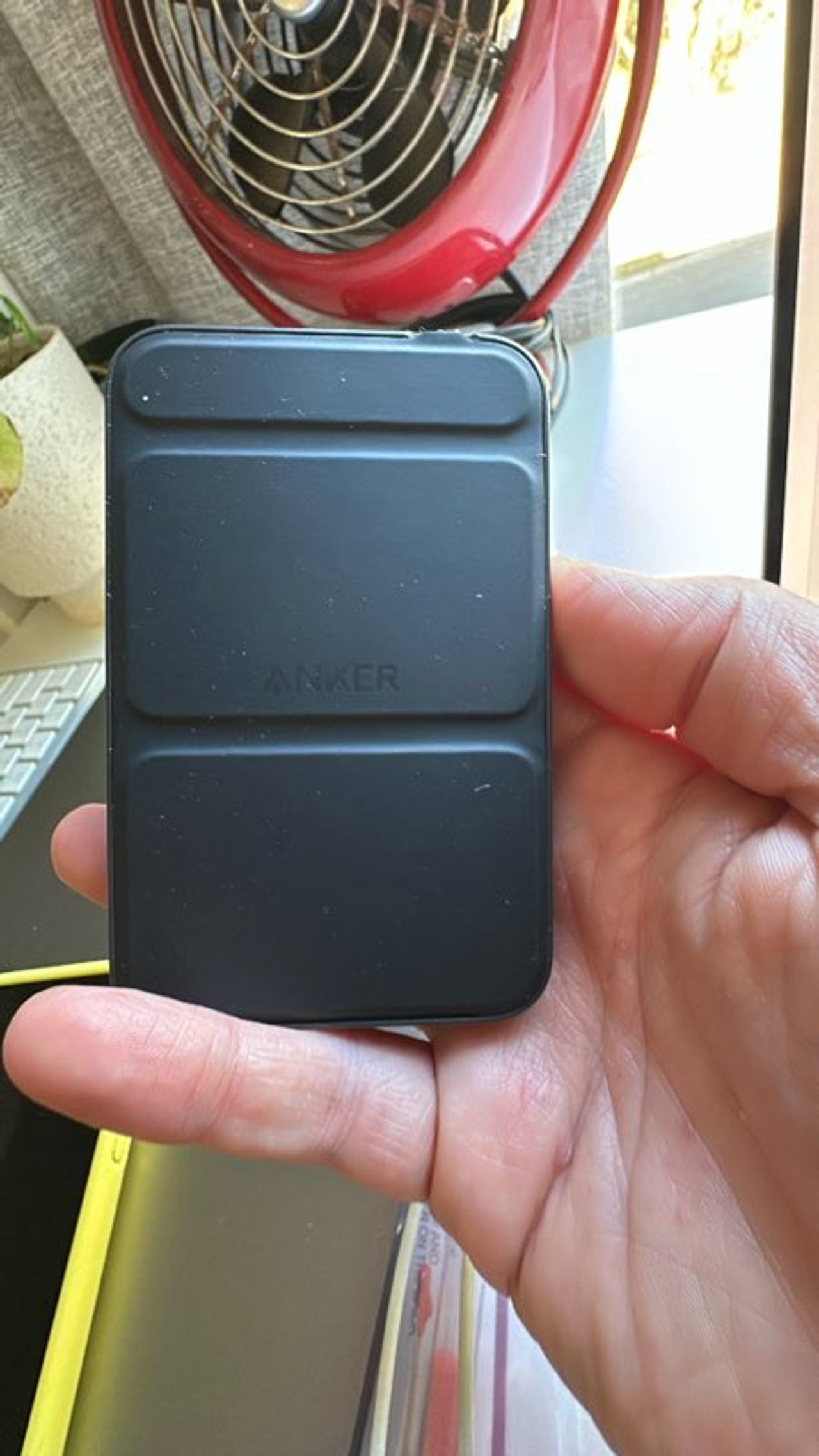 Anker Magnetic Wireless Charger