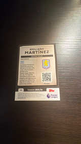 Topps Premier League 2025/2026 Emiliano Martinez Aston Villa Headlines Card - Image 2