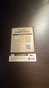 Topps Premier League 2025/2026 Emiliano Martinez Aston Villa Headlines Card - Image 2