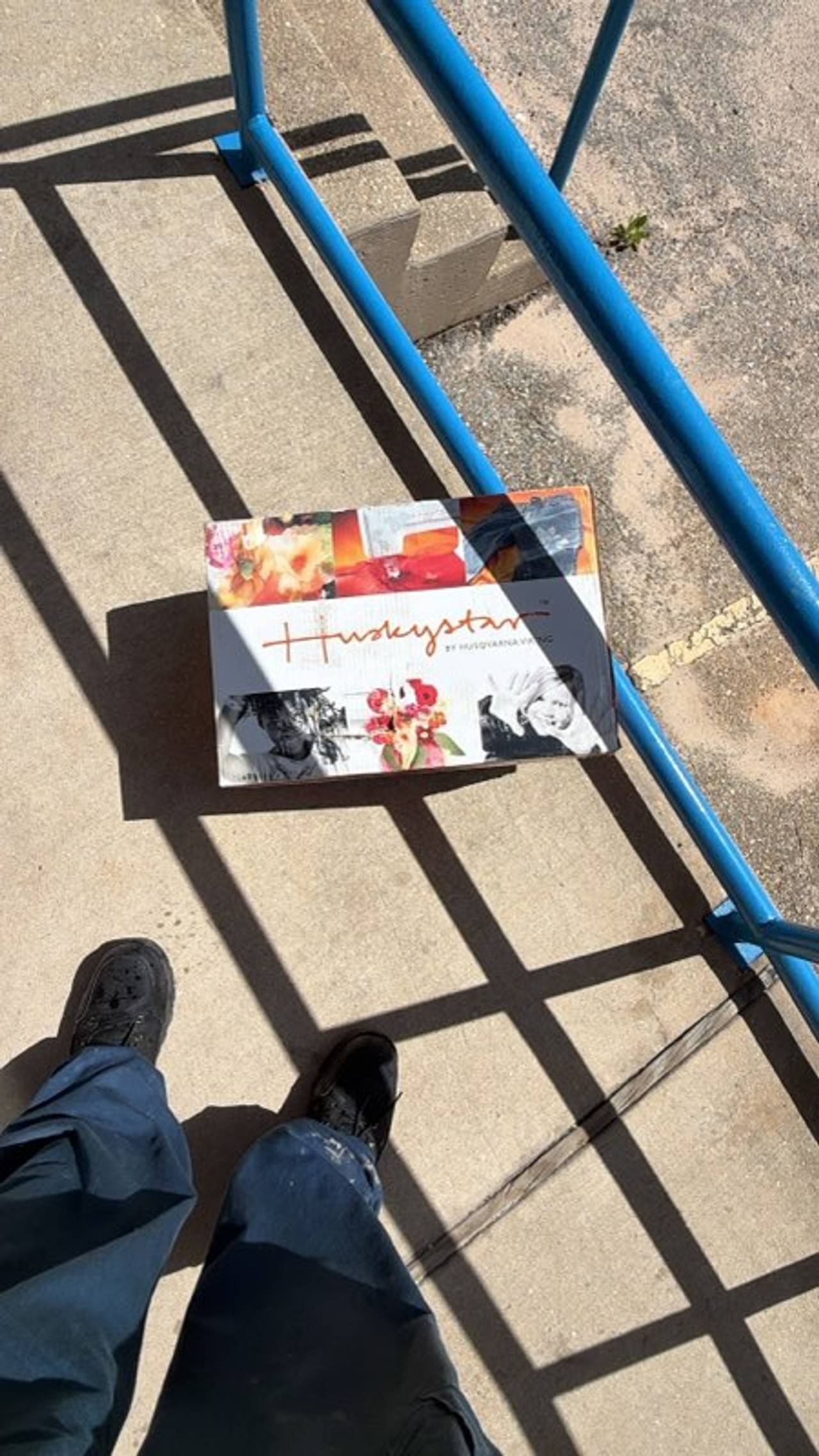 Husqvarna Viking Huskystar Sewing Machine