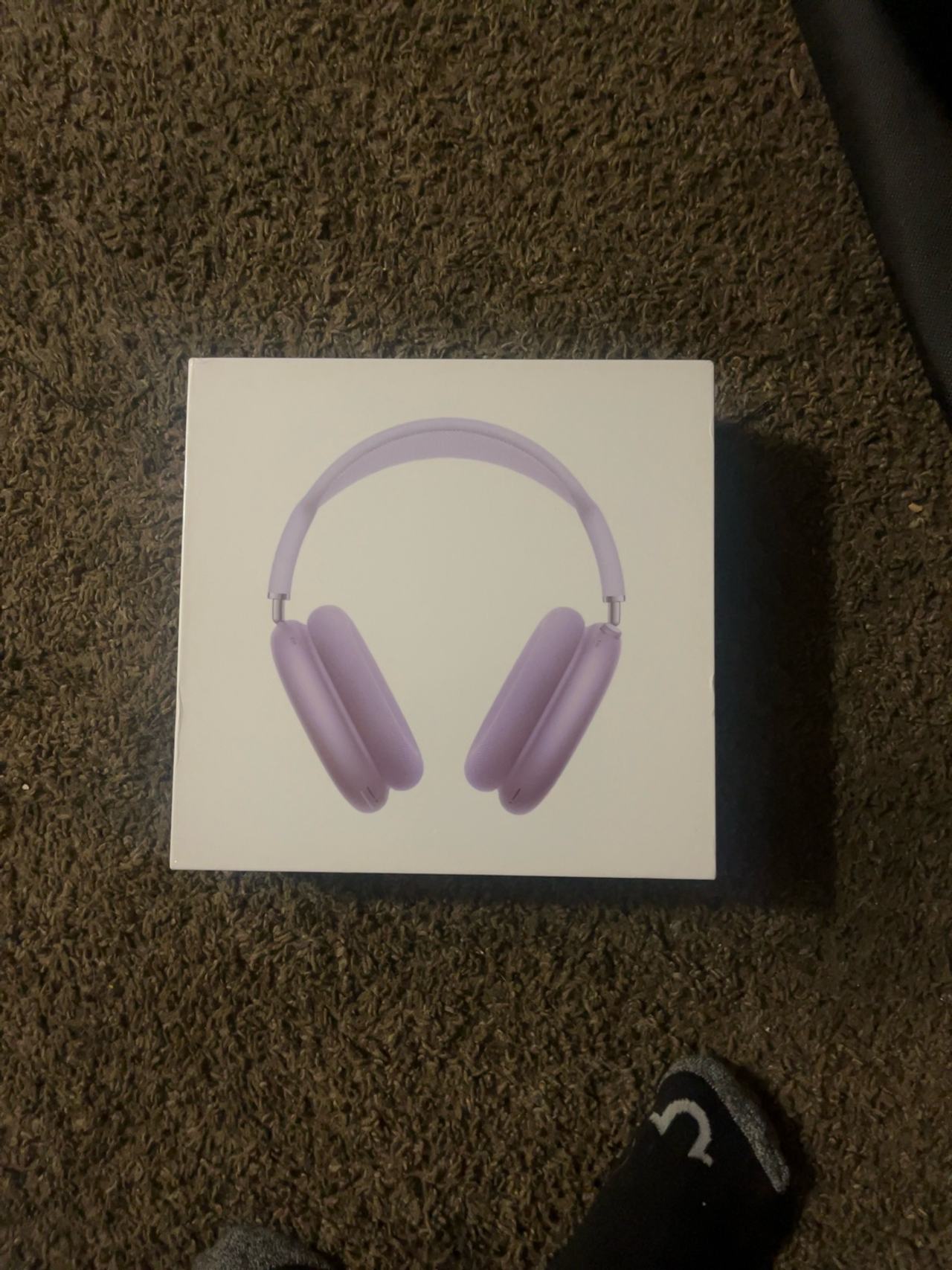 Apple AirPods Max Purple