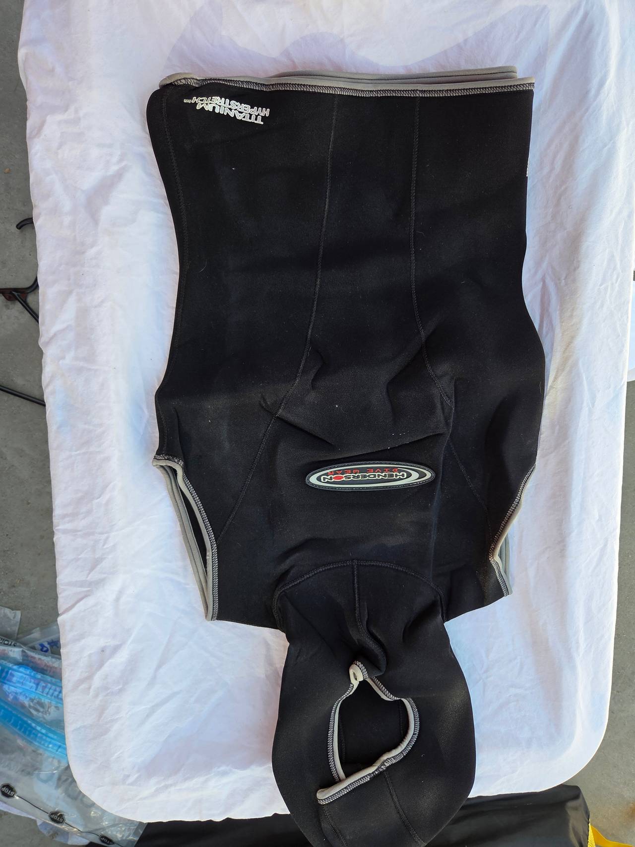 Henderson Titanium Hyperstretch Hooded Vest