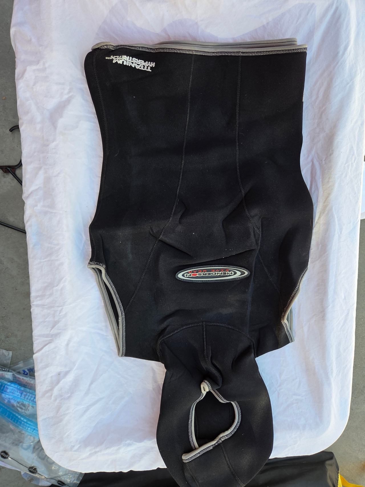 Henderson Titanium Hyperstretch Hooded Vest