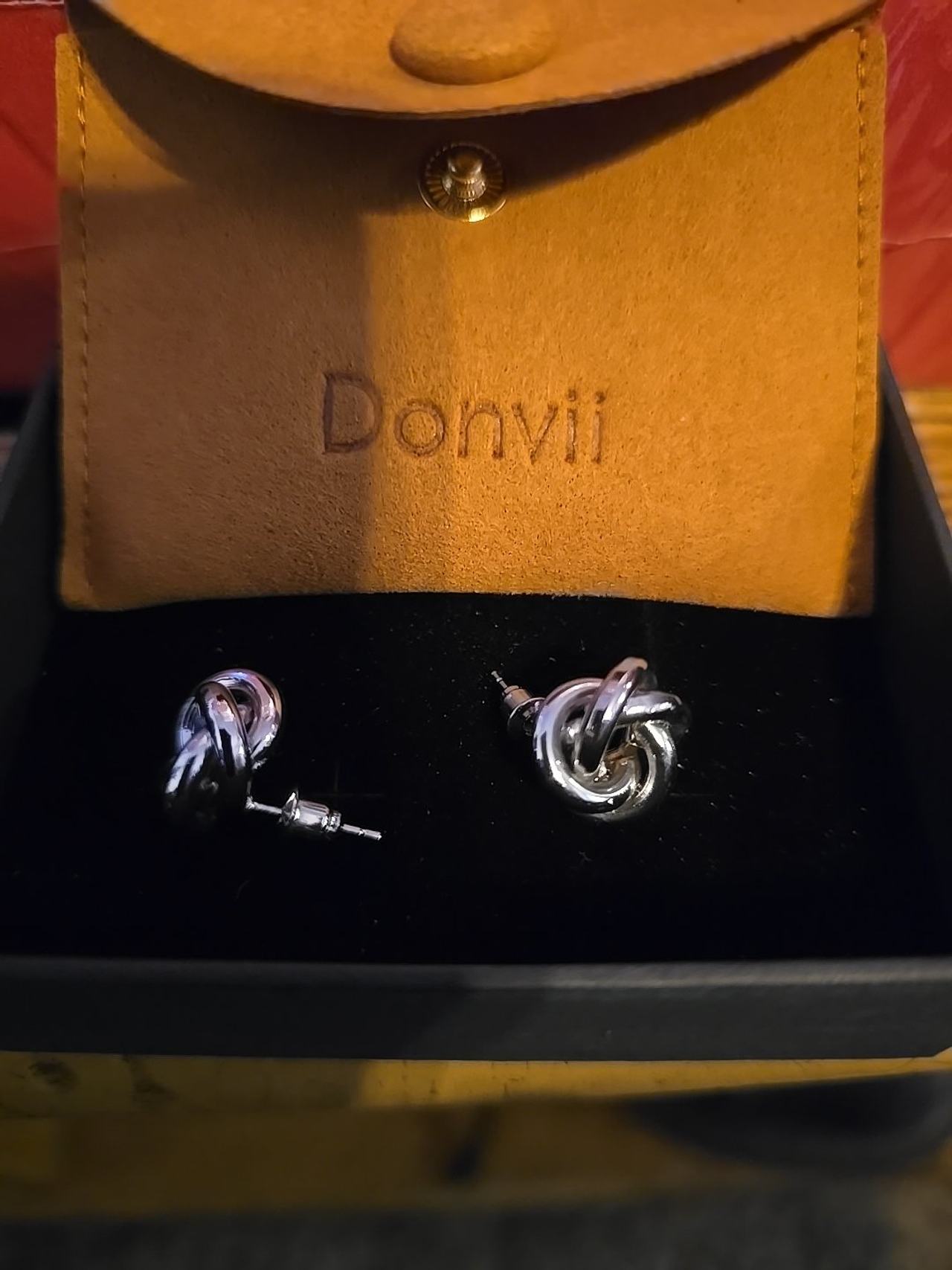 Donvii Silver Love Knot Earrings