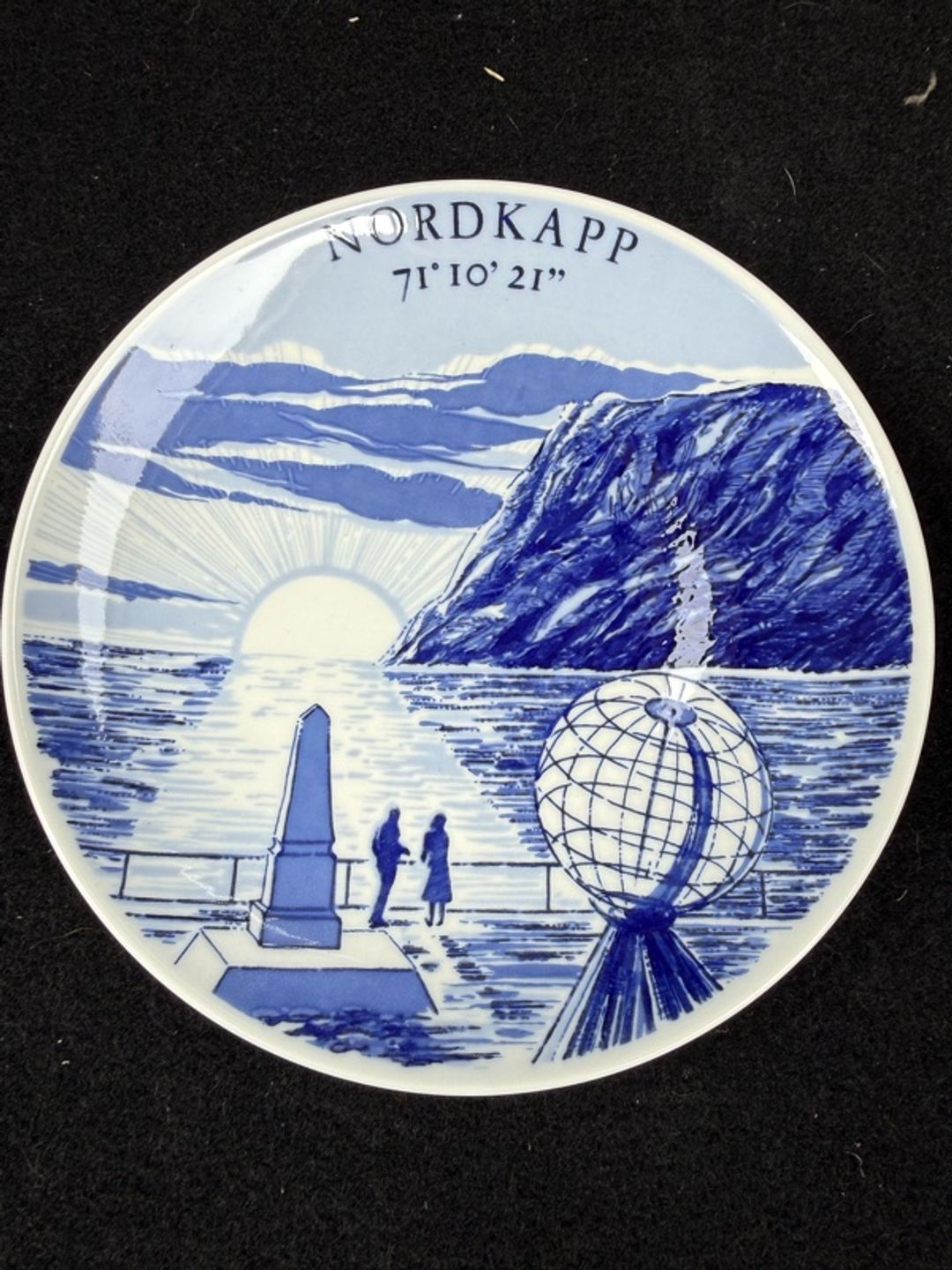 Royal Copenhagen Royal Yacht Dannebrog Plate