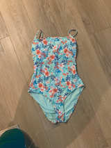 L/G One-Piece Floral Swimsuit  - Image 1