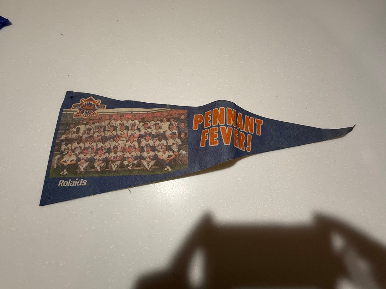 1986 New York Mets 25th Anniversary Pennant Fever Rolaids Pennant