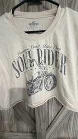 Hollister Soul Rider Graphic Crop Tee size Medium - Image 3
