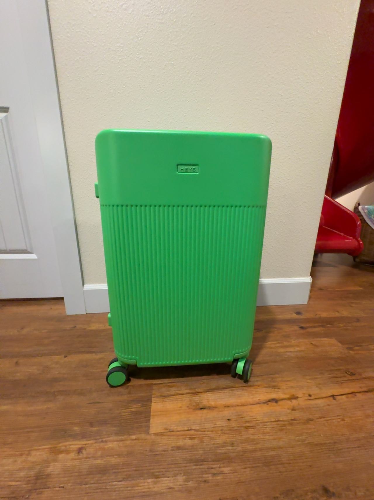 Heys Hilite 29" Luggage