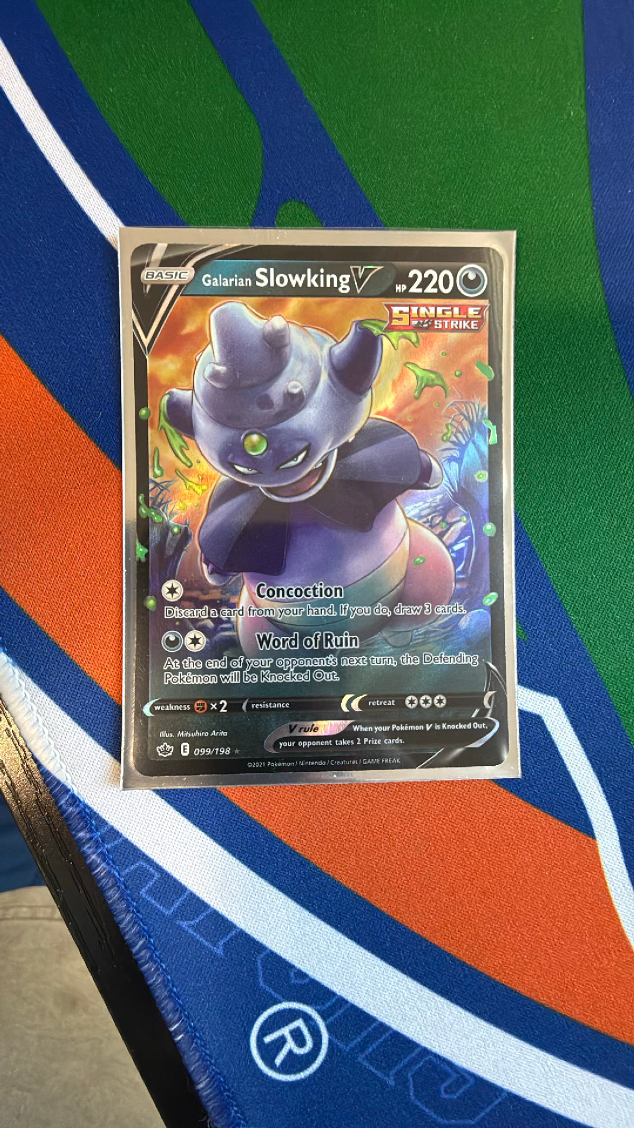 Galarian Slowking V Pokémon Card