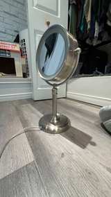 Conair Reflections LED Lighted Vanity Mirror - Image 2