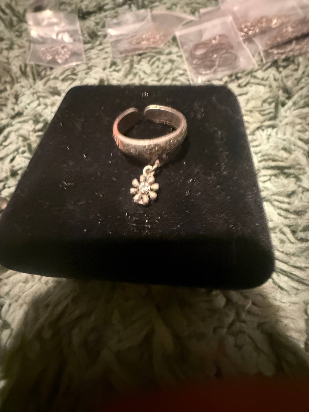Gucci Blind for Love Ring with Flower Charm
