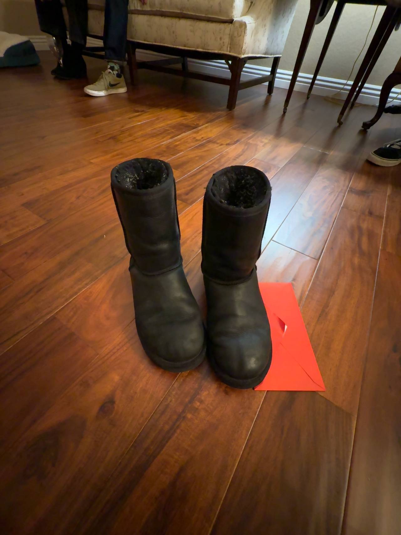 UGG Classic Short Leather Black Boot
