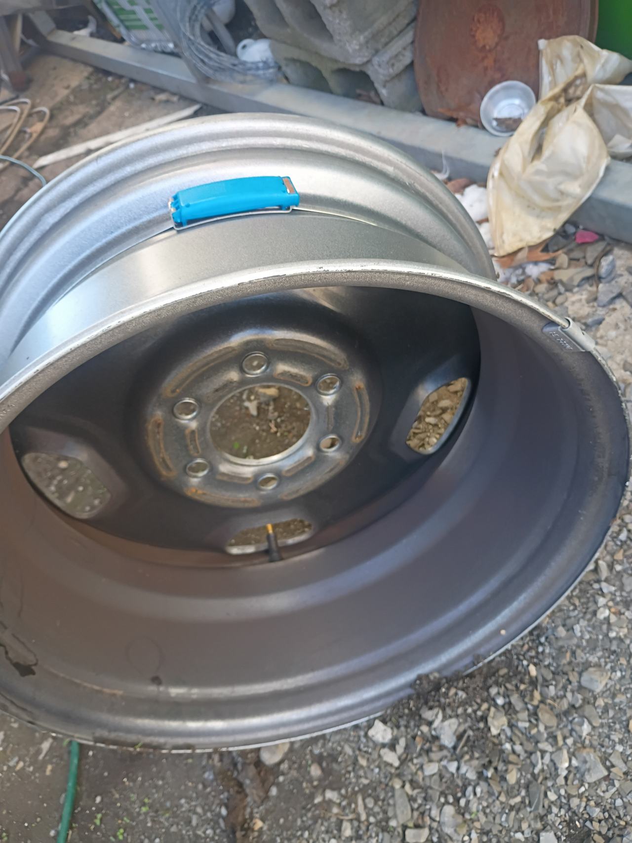 Ford Crown Victoria 17" Steel Wheel