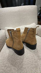 Urban Outfitters Women's Suede Ankle Boot: 10 - Image 2