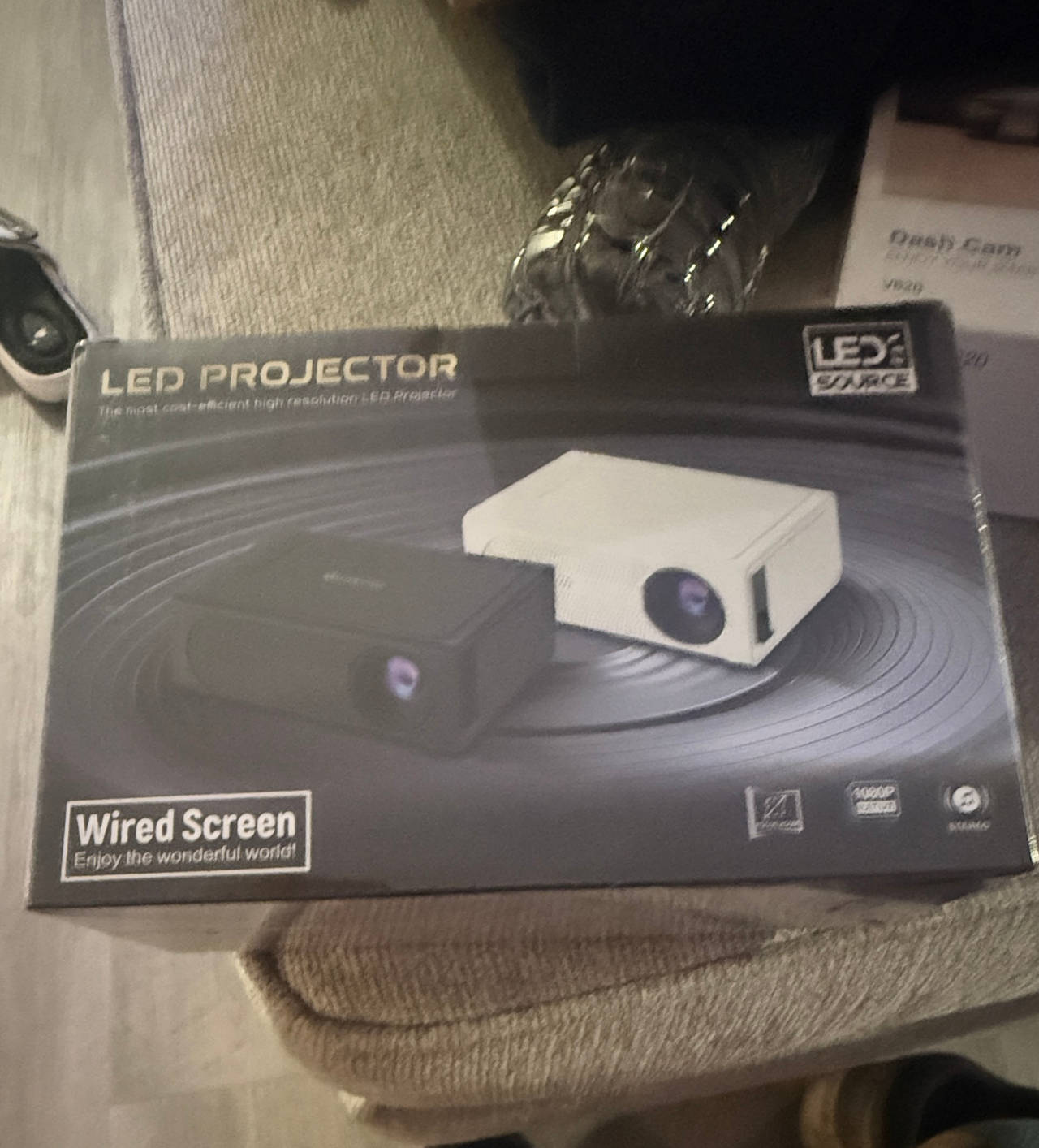 Mini LED Projector 1080P Supported Wired Screen