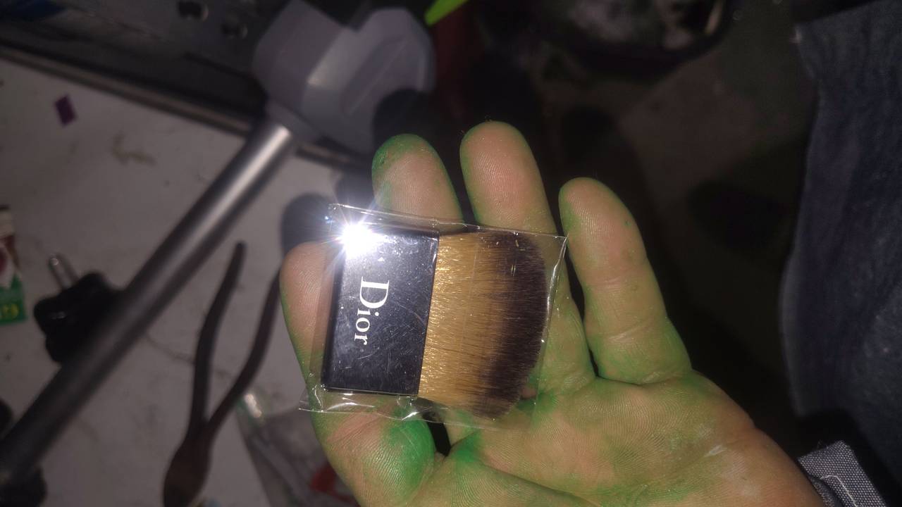 Dior Mini Blush Brush