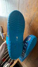 Crocs Kids' Handle It Finding Dory Rain Boot kids size 3 like new - Image 6