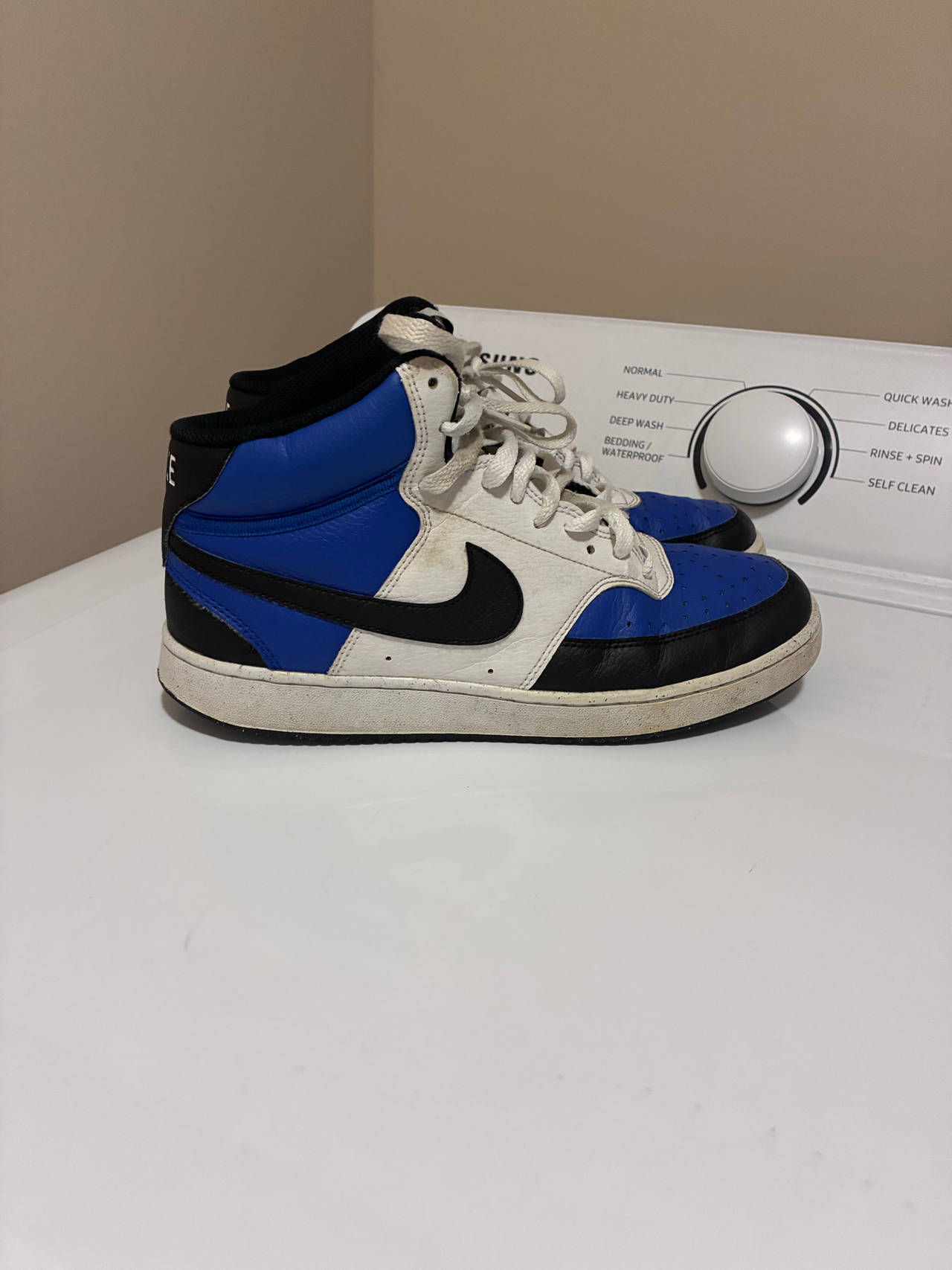 Boys Size 8 Nike Court Vision Mid Royal Blue Black