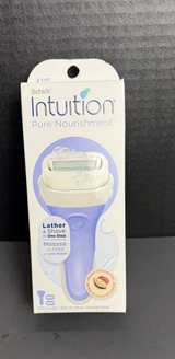 Schick Intuition Pure Nourishment Razor Kit - Image 1