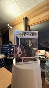 Funko Pop! Star Wars: Darth Vader #637 Special Edition - Image 6