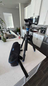 Benro S4 Video Tri-Pod - Image 2