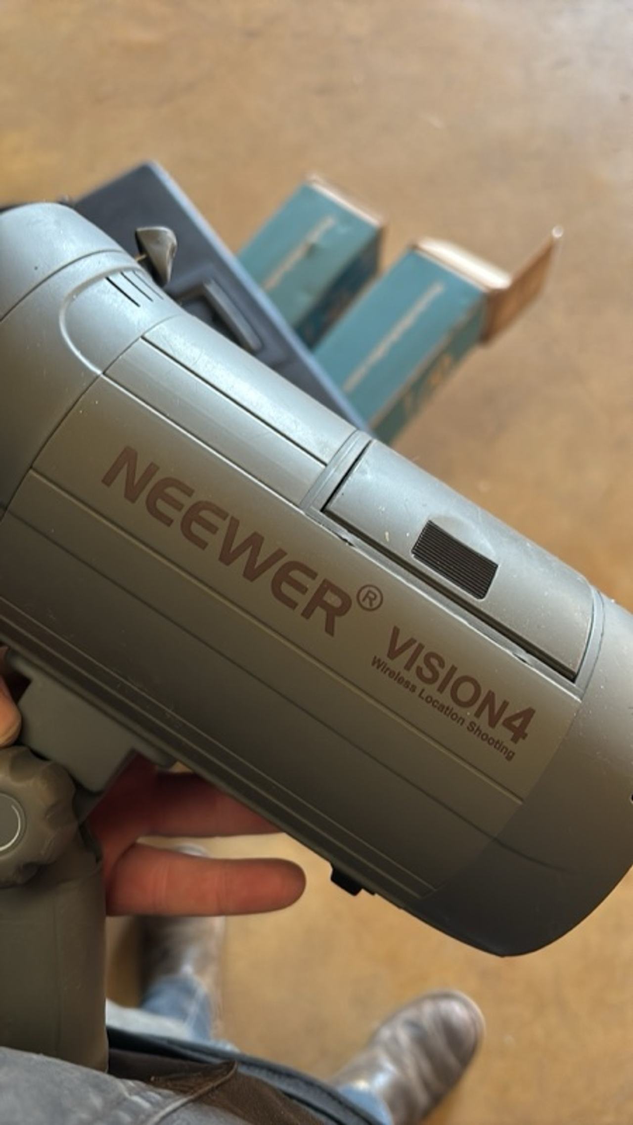 Neewer Vision 4 Battery-Powered Strobe Flash