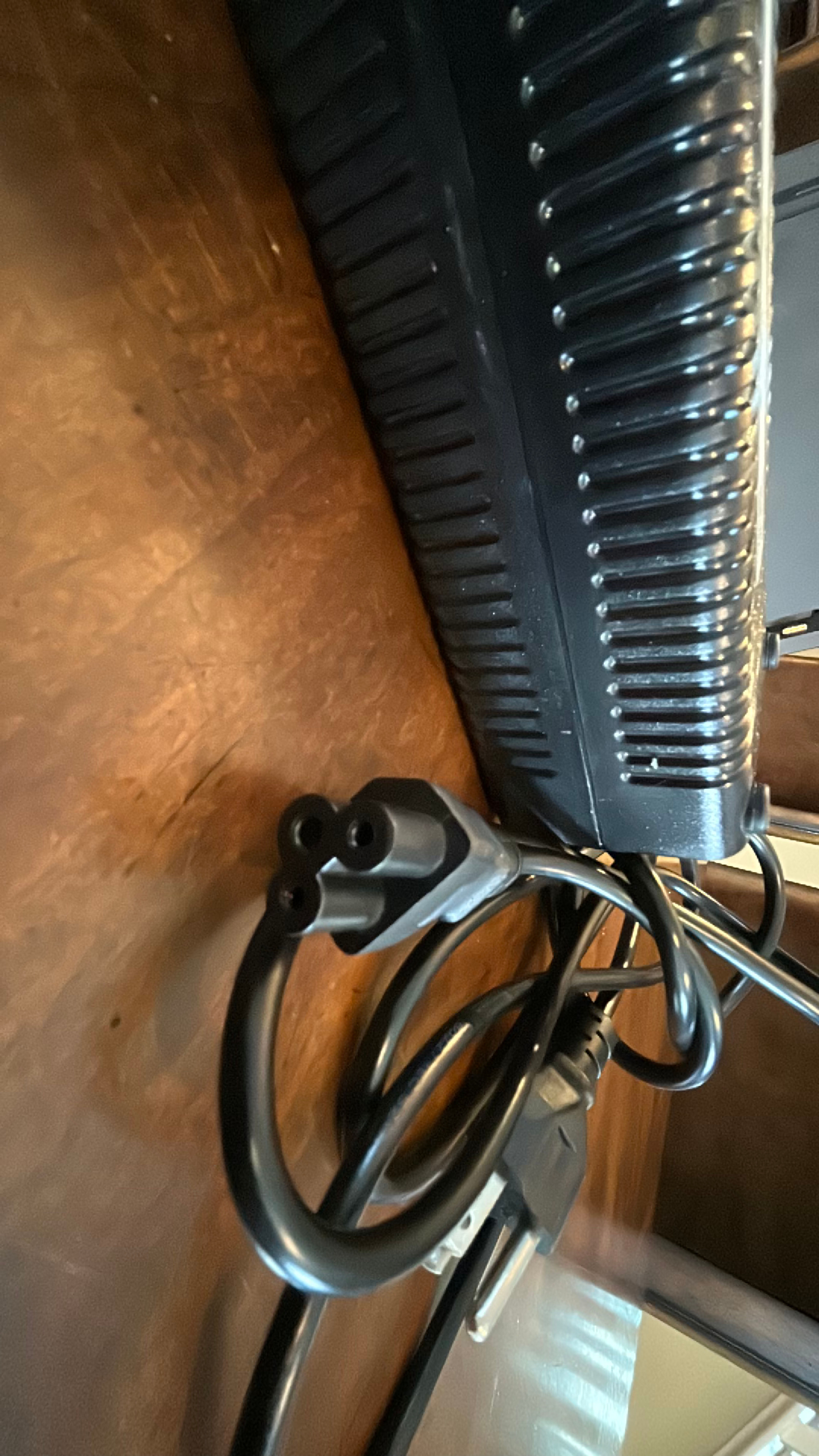 Mean Well GST280A15-C6P 15V 17A Power Adapter - Image 4