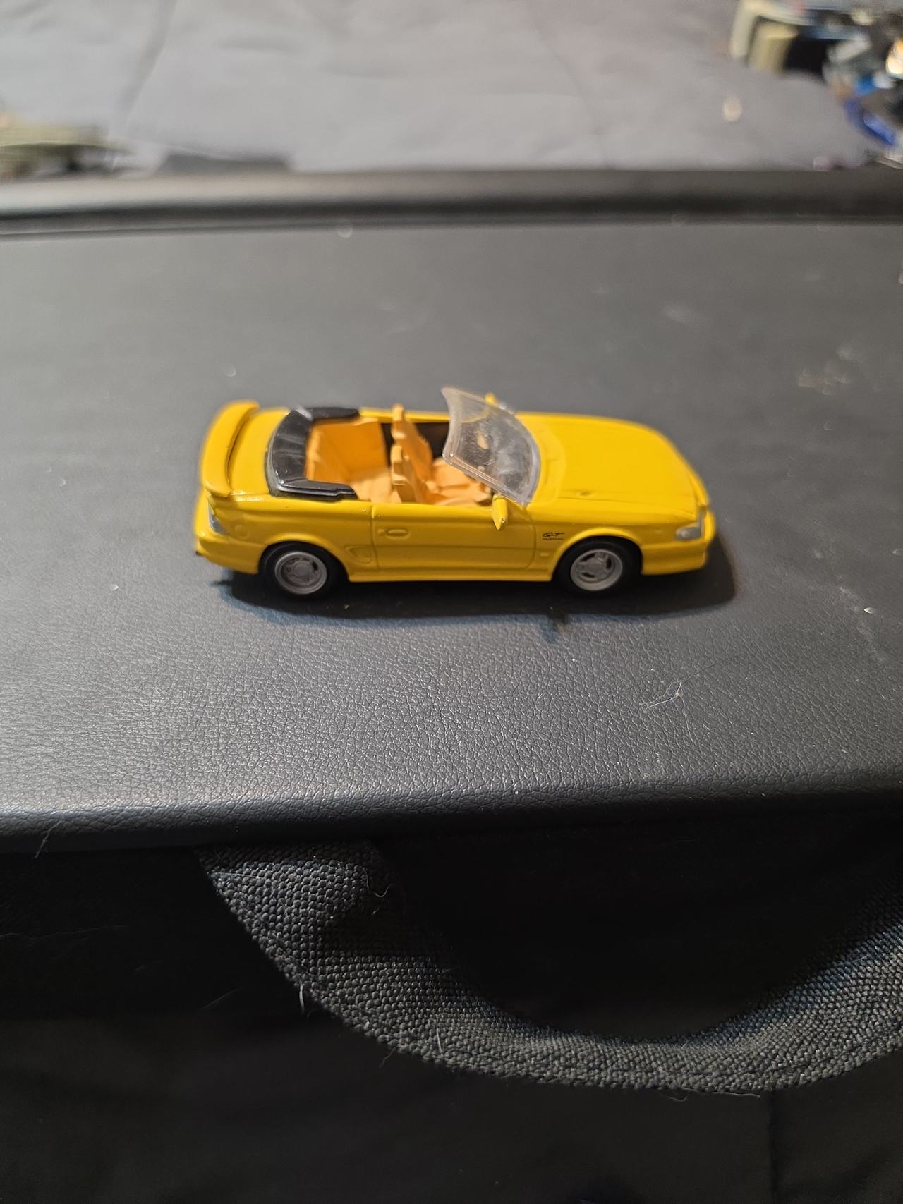Matchbox 1994 Ford Mustang Convertible