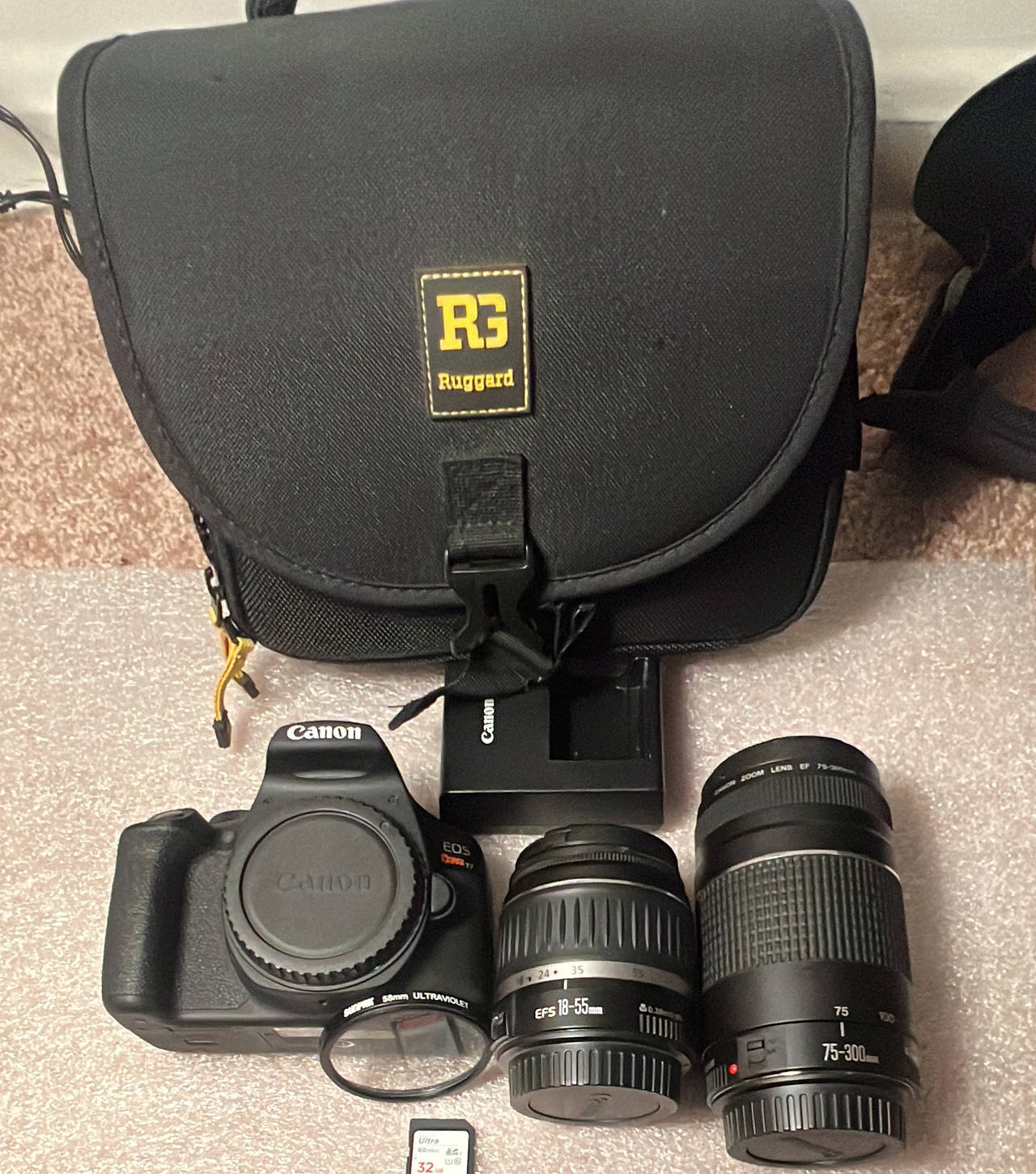 Canon EOS Rebel T7 Camera Kit